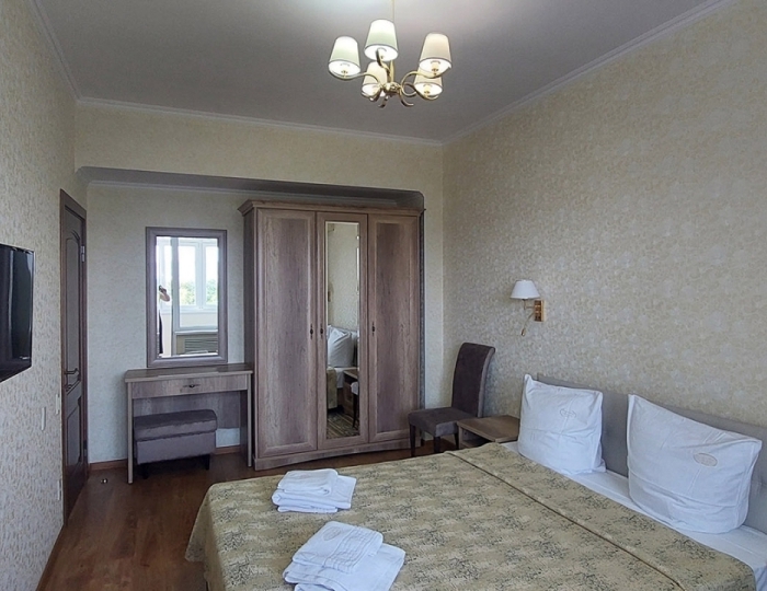 Люкс 2-местный 2-комнатный люкс-стандарт в корп.1 - Санаторий «Москва» Ессентуки